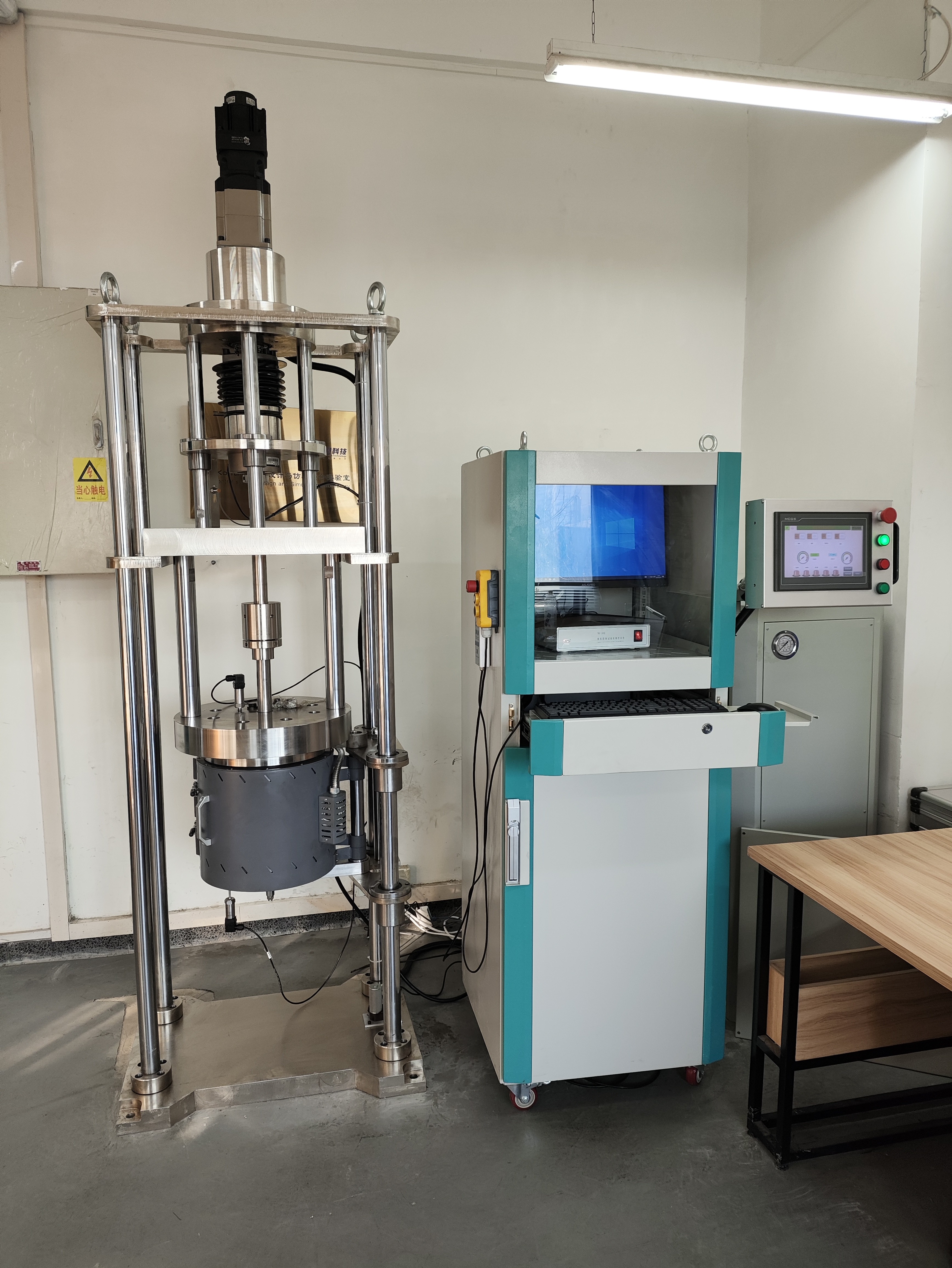 铅铋熔液介质 慢应变速率应力腐蚀试验机